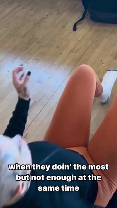 Dezi Stormz (@dezistormz)