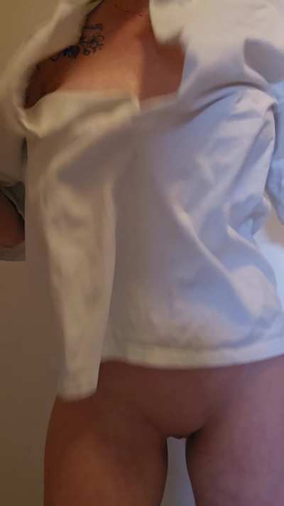 I love to rip off my shirts