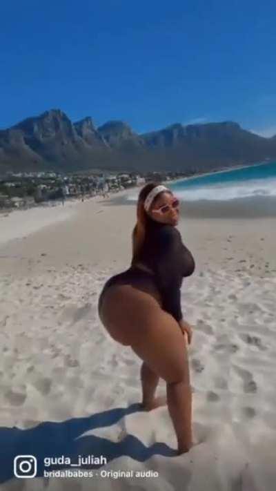 🍑🌊