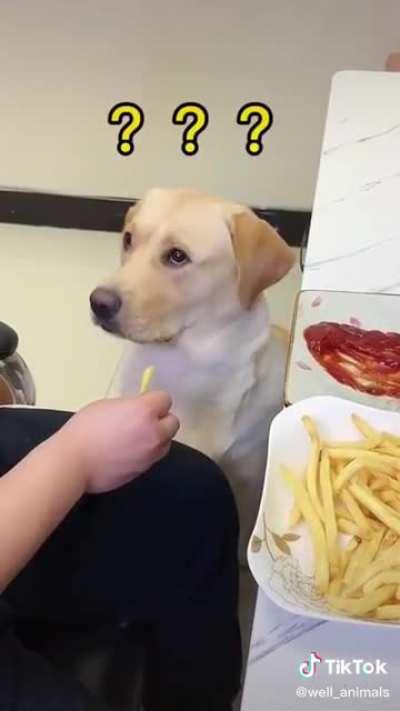 No fries without ketchup 🍟😋