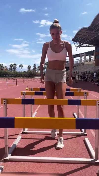 German track athlete Alica Schmidt [gif]