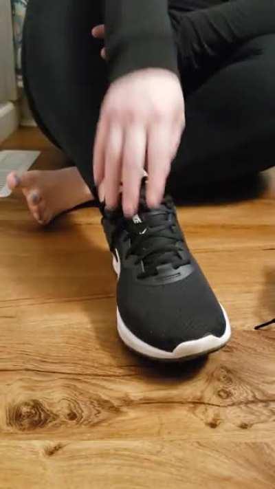 What's better after post gym feet? The taste 👅or the smell👃??