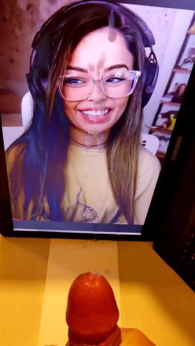 Valkyrae 💦💦💦