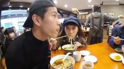 Taiwanese man wants to fight a streamer because he was speaking English