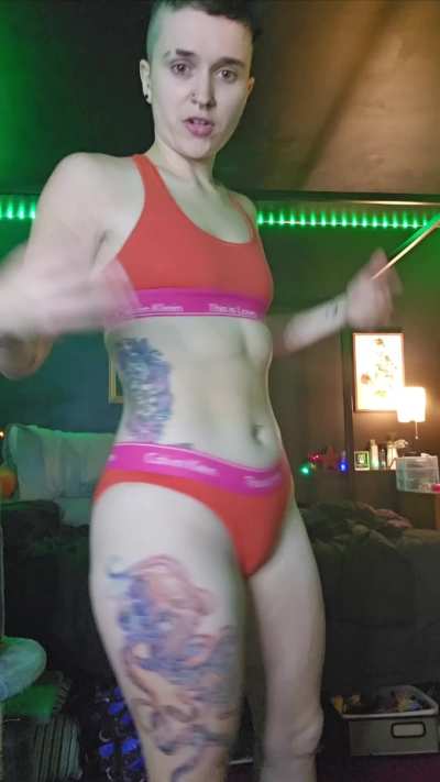 Tomboy in orange 🧡