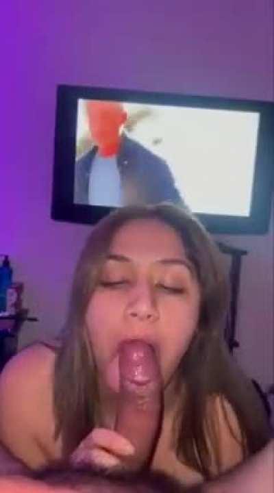 Gave hubby 2 shows and dessert 👀💦🍑👅