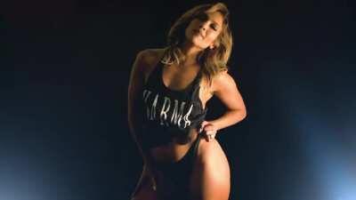 [Sexy] [1000+] Jennifer Lopez super fit at 51 in medicine music video . [Gif]