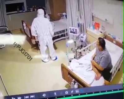 Cuando ya te van a dar de alta, pero se te aparece la flaka!! 👻