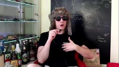 Ozbiljne Teme peva Kozarsku Brigadu