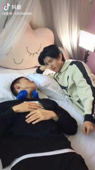 When you find homie kinda cute l.