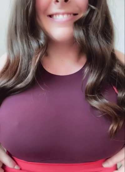 My free OnlyFans link is in the comments! 