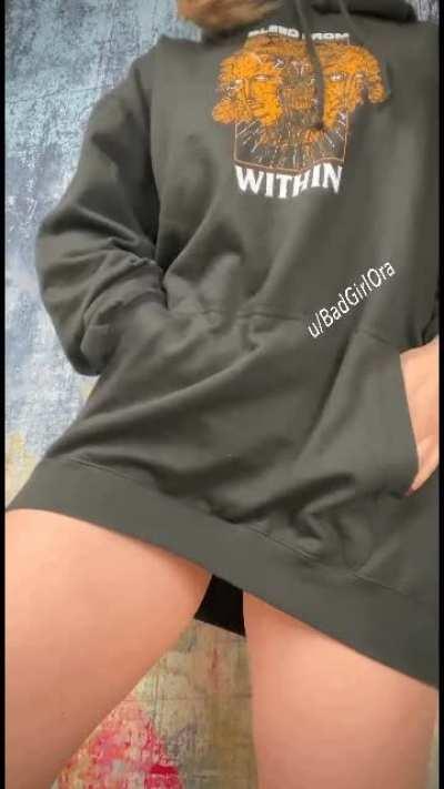 Just a horny pussy reveal [f]