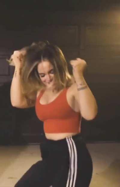 Joanna Levesque (JoJo) slow motion edit