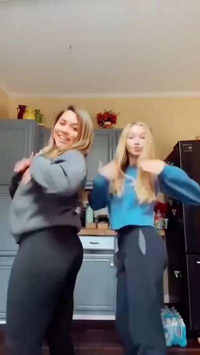 stephy_a15 2021 : @stephanie..alvarado and @lauren._hudson 