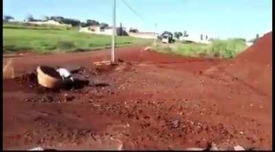 The dad just couldn't get there in time 😢