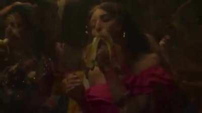 Mimi Keene in 'Sex Education' Season 1 Episode 2