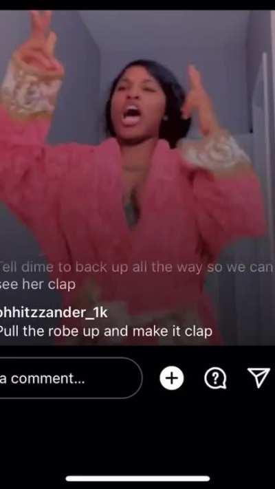 she cuttin up😳👏🏾