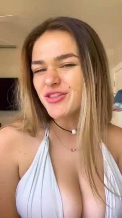 Anyone know her tiktok?