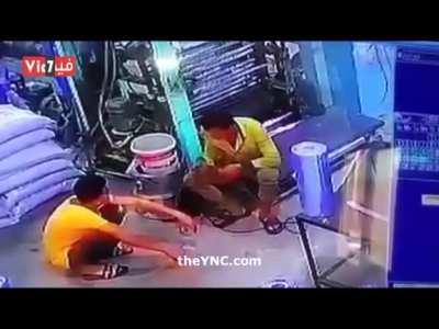 Working with a live wire, D or V...?