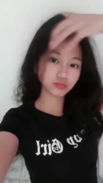 am i pretty enough for u 🥺