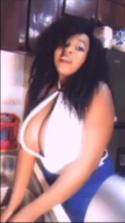 Huge africantits are bouncing because you are coming for dinner.