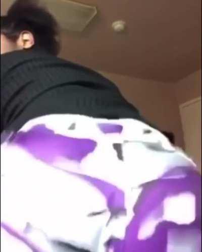 Boy with fat butt twerking