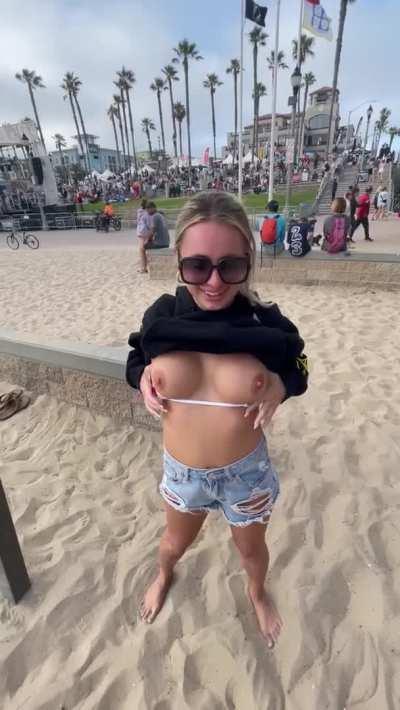 Flashing at the beach party 
