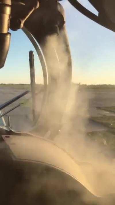 Mi-24, visible cold air from AC unit