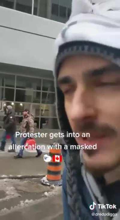 A Covidiot narrates as other Covidiots mingle at protest