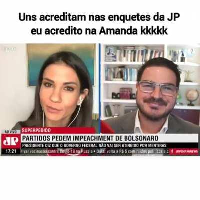 Silêncio! Amanda Klein está jantando...