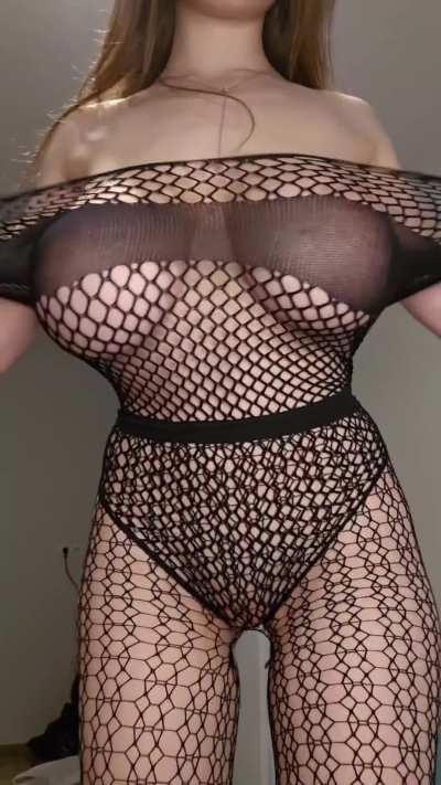 Brunette with huge tits titty dropping - cutting away at the last second - PMV