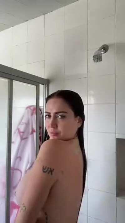 Todos los sets de celia lora a $100 pesos, manda dm para más info