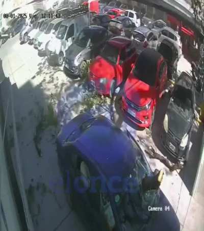 Destino final en Salta capital, al conductor lo salvo el volante.