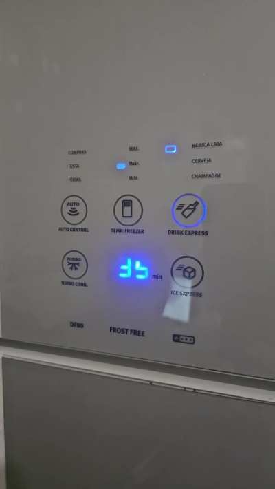 Electrolux DF80 parou de gelar