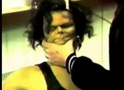 Holup, Sigourney Weaver...!