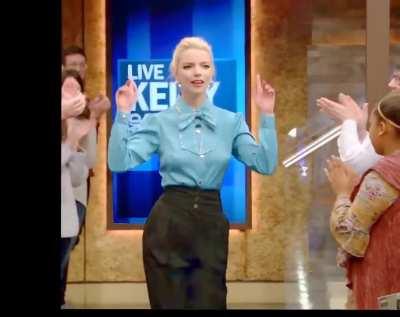 Anya Taylor-Joy with the jiggles