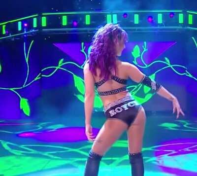 She looks better with this gear in my opinion