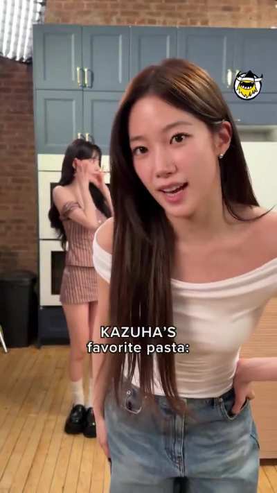 251121 First We Feast Twitter Update with Miyawaki Sakura & Kim Chaewon