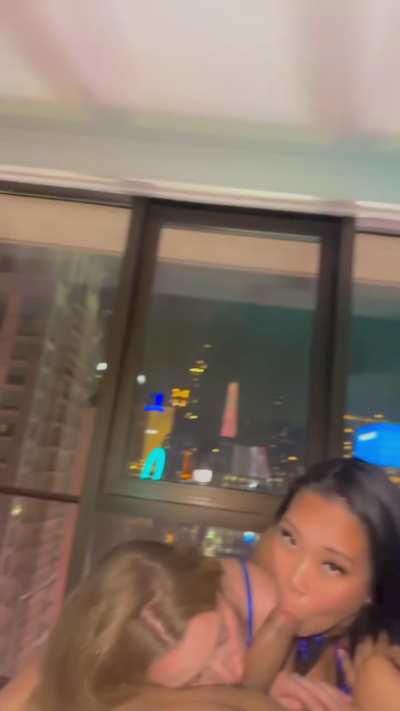 Good friends do everything together 