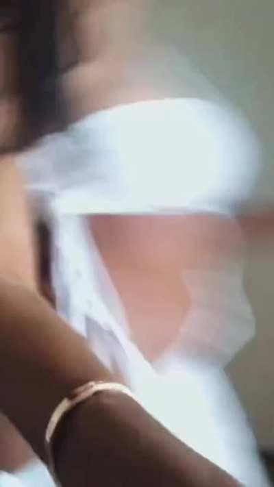 johanie's second Livestream from today