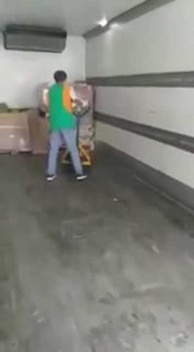 Real helpful there guys...