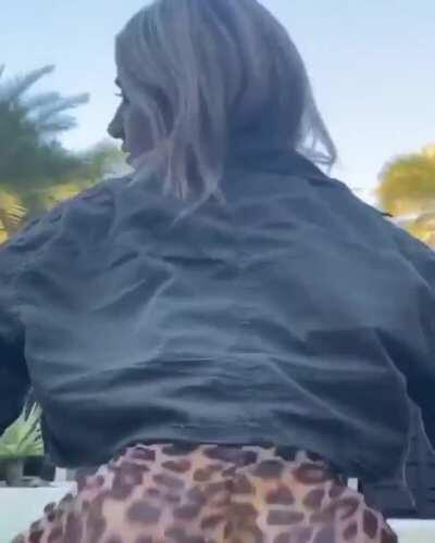 🎻 Comment shytwerker if u fk w/ me #shytwerker 🎻