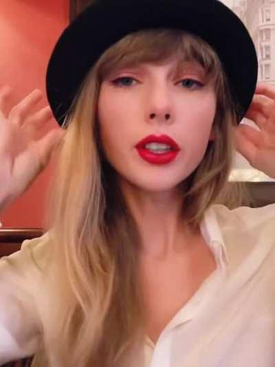 She is so hot ❤️