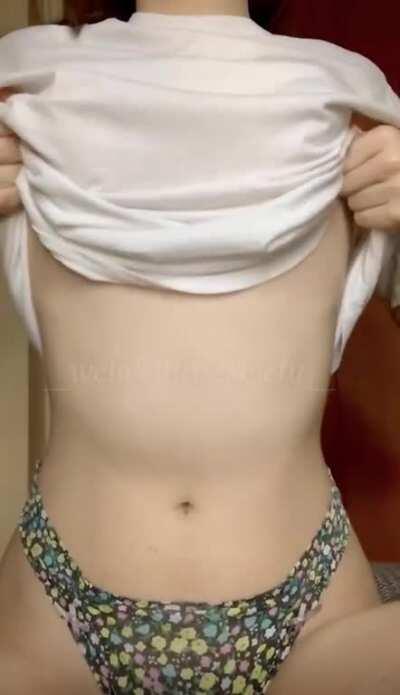 Big t-shirt, bigger titties [OC Drop]