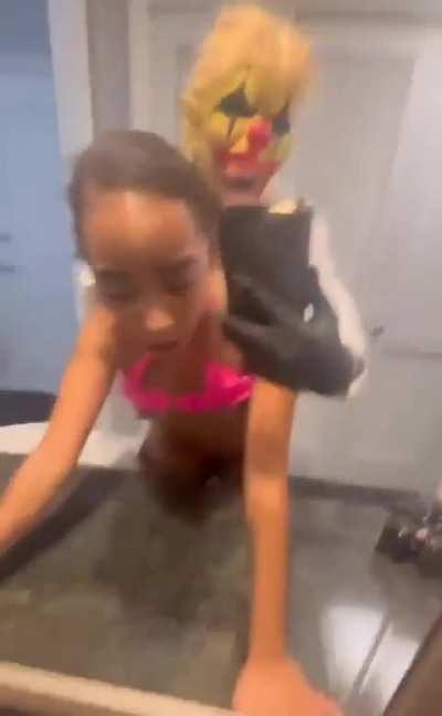 💦 Lightskin Getting Clapped