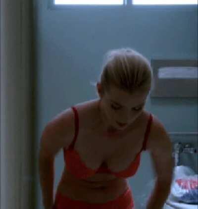 Betty Gilpin