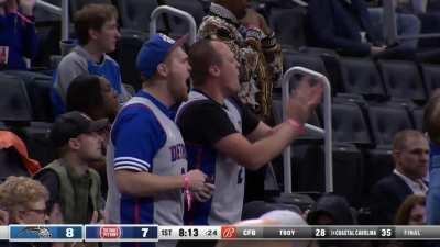 [Highlight] Cade Cunningham plays great defence and hustles to force a shot-clock violation