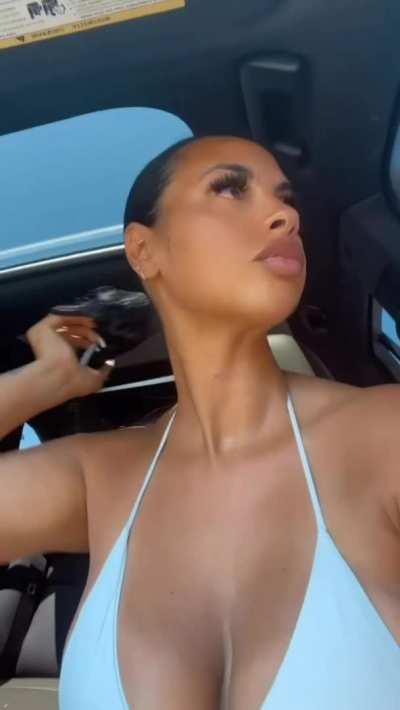 Yes...Show Them Phat, Juicy Jugs! 😍🤤😍🤤🍆🍆🥴🥴💦💦💦