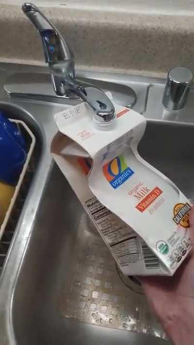 Literally air/water tight with the faucet head