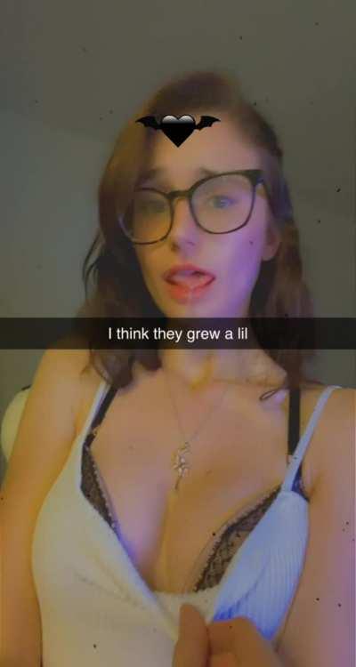 The nerdy girl next door sends you this snap… wyd? 🤨